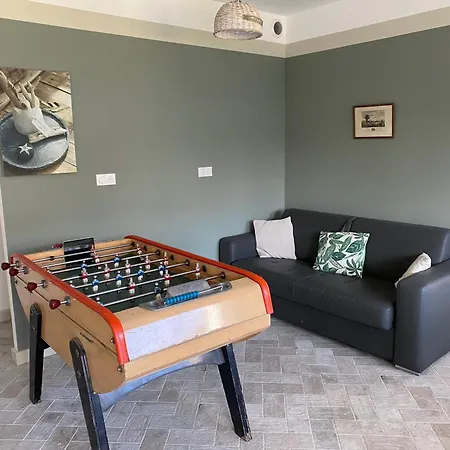 Maison - 2 - Terrasse - Babyfoot * Verton