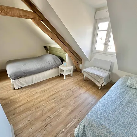 Maison - 2 - Terrasse - Babyfoot Appartement Verton